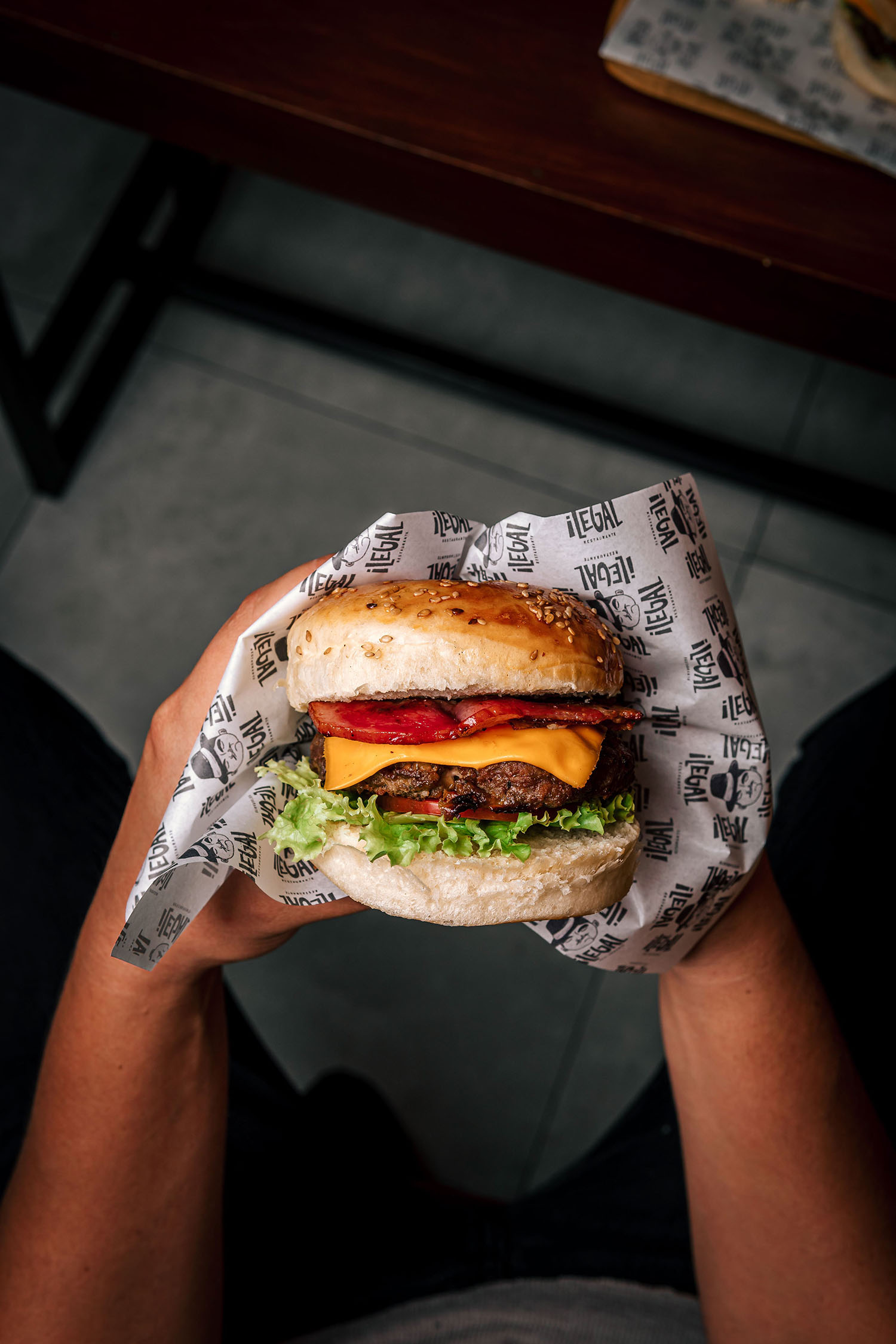 Ilegal Restaurant / Burger